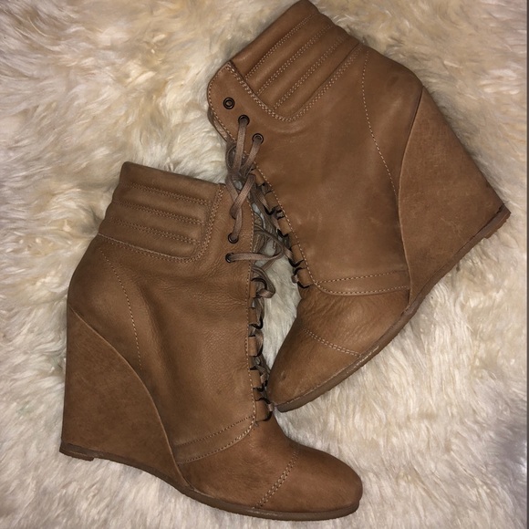 Zara Shoes - 🎯 zara wedge shoes 🐾